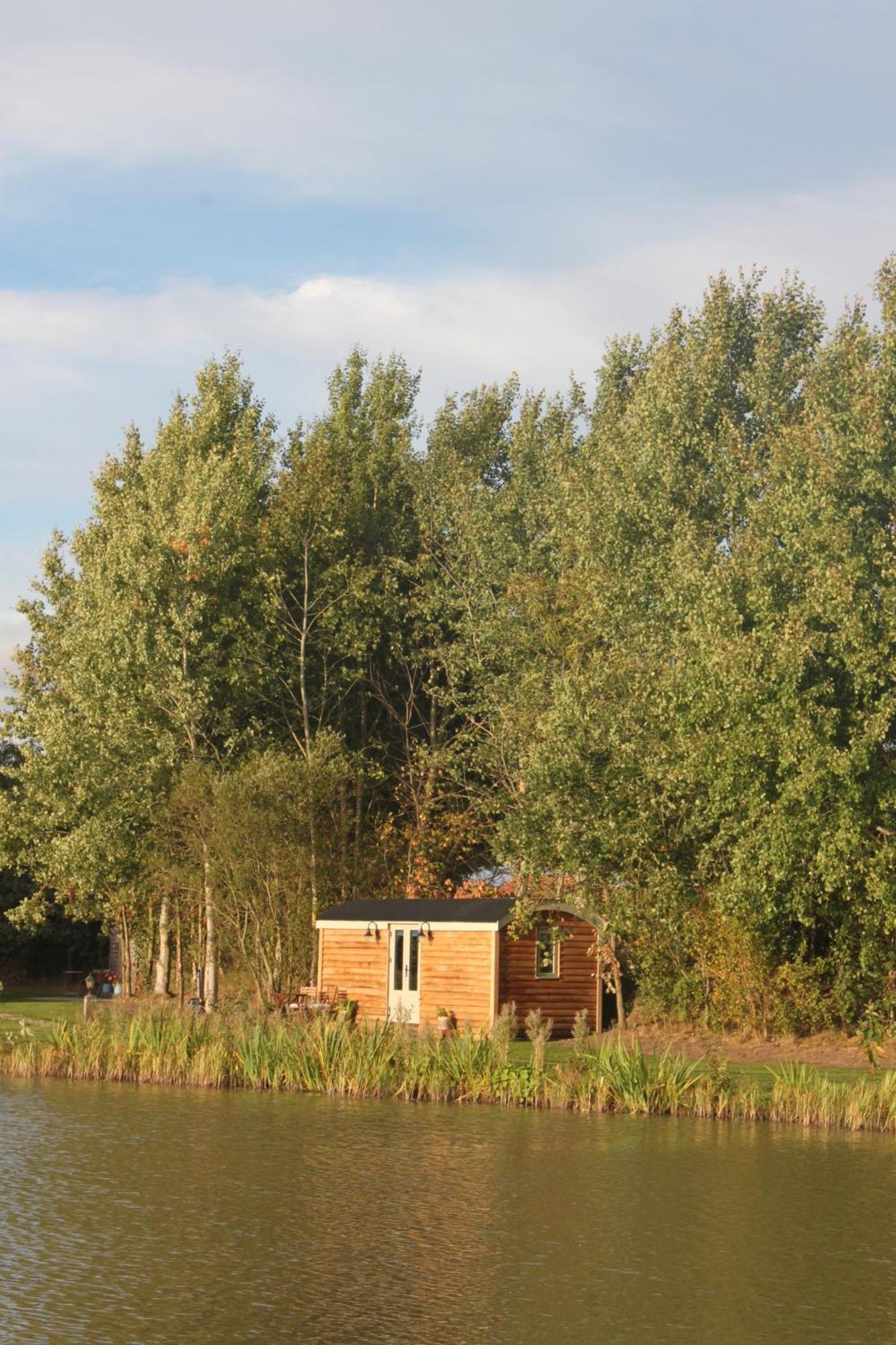 Luxury Shepherds Hut - The Foxglove By The Stillingfleet